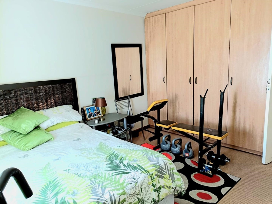 2 Bedroom Property for Sale in Hillside Free State